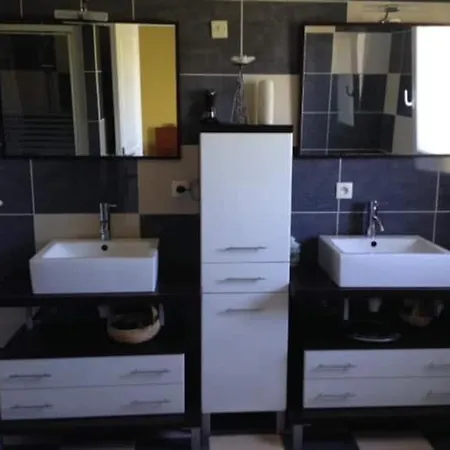 Magnifique Vila Avec Jacuzzi Et Billard סן-ברבן-לה-פן