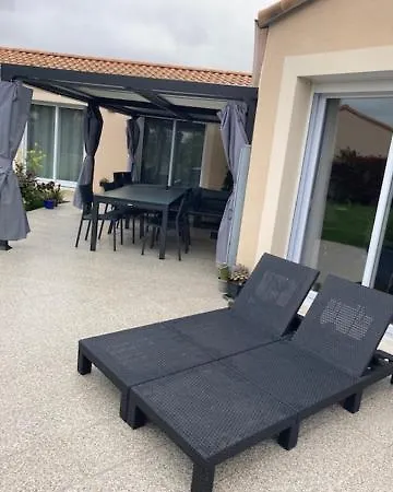 Magnifique Vila Avec Jacuzzi Et Billard